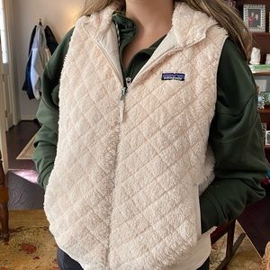 Patagonia reversible vest Size L